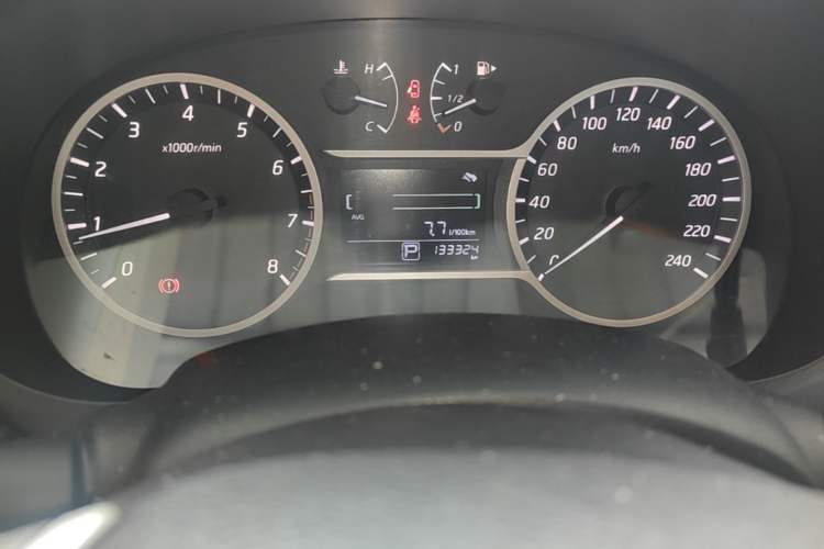 Used Nissan Lannia 2016 1.6L CVT Smart Cool Edition Odometer Close Up
