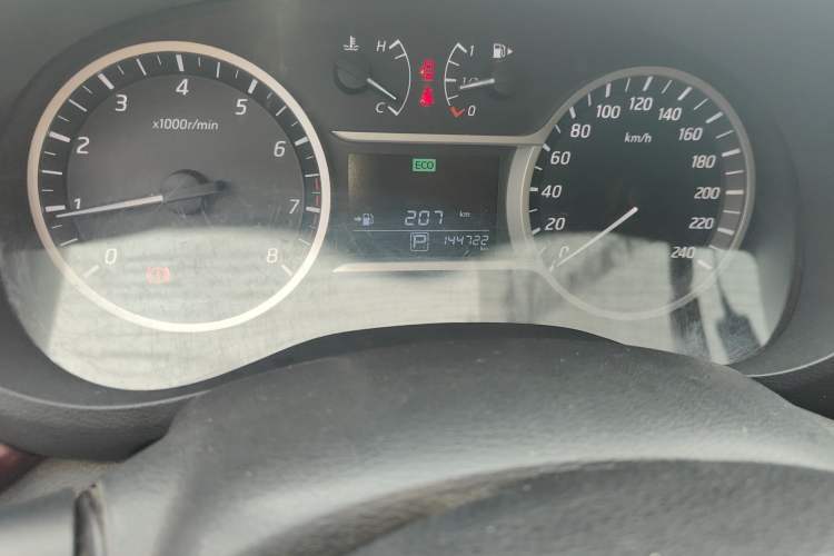 Used Nissan Lannia 2016 1.6L CVT Cool Edition Odometer Close Up
