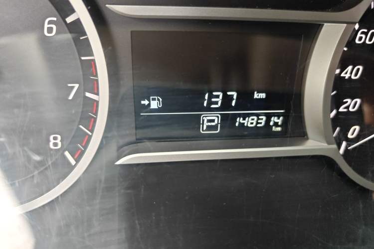 Used Nissan Lannia 2016 1.6L CVT Cool Edition Odometer Close Up