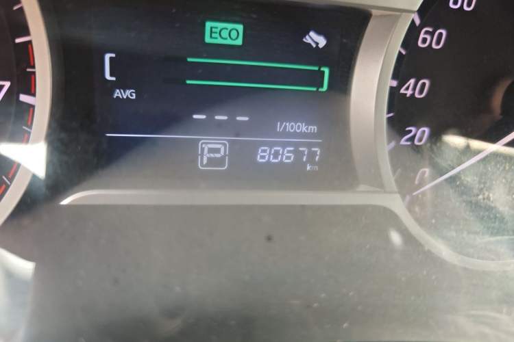 Used Nissan Lannia 2016 1.6L CVT Cool Edition Odometer Close Up