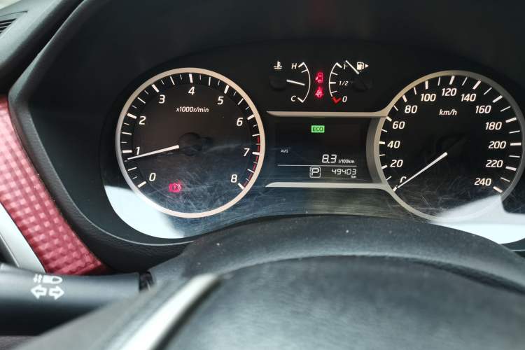 Used Nissan Lannia 2016 1.6L CVT Smart Cool Edition Odometer Close Up