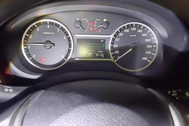 Used Nissan Lannia 2016 1.6L CVT Cool Edition Odometer Close Up