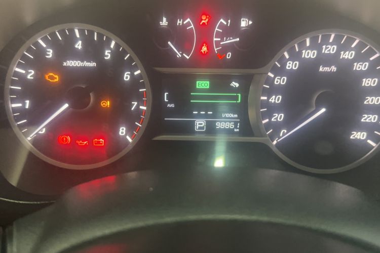 Used Nissan Lannia 2016 1.6L CVT Cool Edition Odometer Close Up