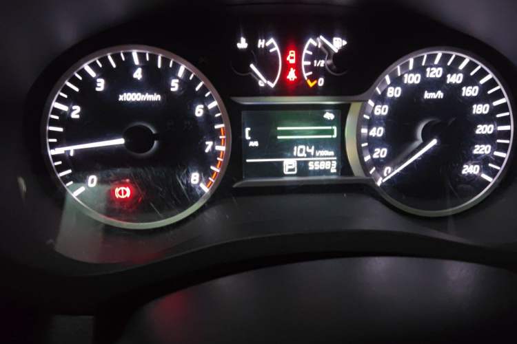 Used Nissan Lannia 2016 1.6L CVT Smart Cool Edition Odometer Close Up