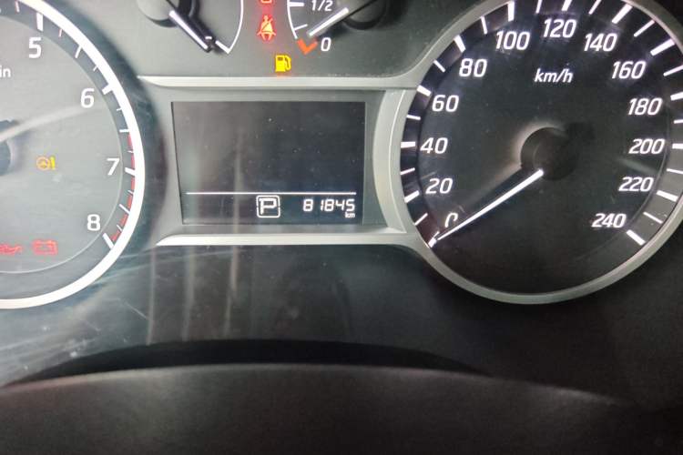 Used Nissan Lannia 2016 1.6L CVT Cool Edition Odometer Close Up