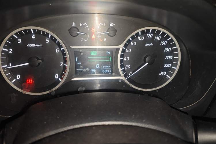 Used Nissan Lannia 2016 1.6L CVT Cool Edition Odometer Close Up
