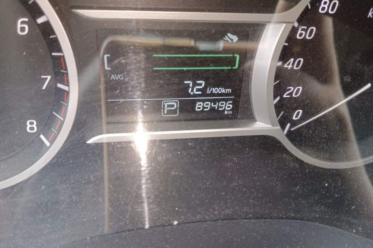 Used Nissan Lannia 2016 1.6L CVT Smart Cool Edition Odometer Close Up