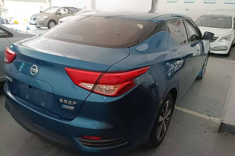 Used Nissan Lannia 2016 1.6L CVT Cool Edition Rear Right 45 Deg