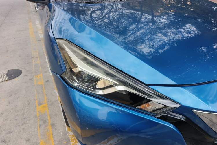 Used Nissan Lannia 2016 1.6L CVT Smart Cool Edition Right Front Headlight
