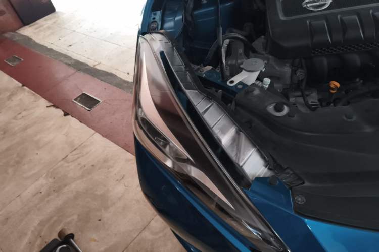 Used Nissan Lannia 2016 1.6L CVT Smart Cool Edition Right Front Headlight