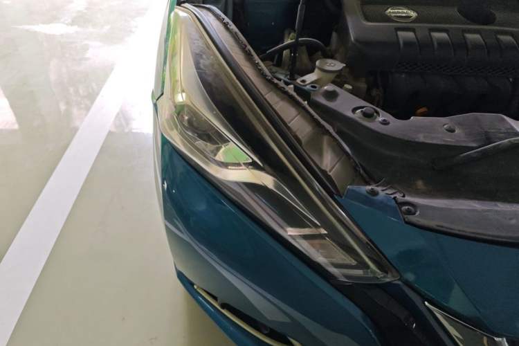 Used Nissan Lannia 2016 1.6L CVT Cool Edition Right Front Headlight