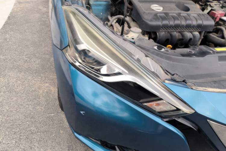 Used Nissan Lannia 2016 1.6L Manual Cool Edition Right Front Headlight