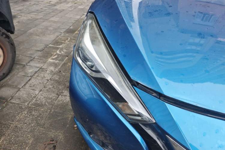 Used Nissan Lannia 2016 1.6L CVT Smart Cool Edition Right Front Headlight