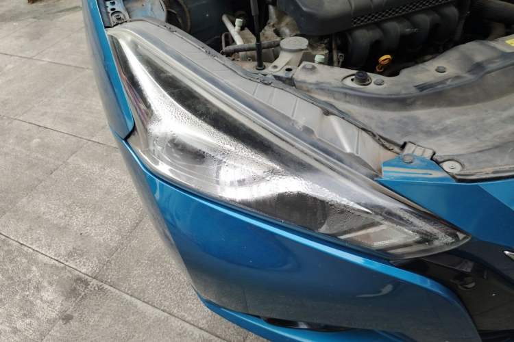 Used Nissan Lannia 2016 1.6L CVT Cool Edition Right Front Headlight