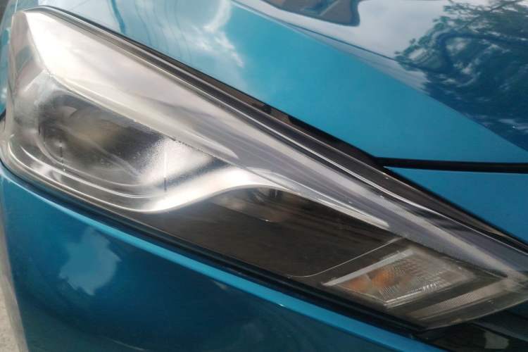 Used Nissan Lannia 2016 1.6L CVT Smart Cool Edition Right Front Headlight