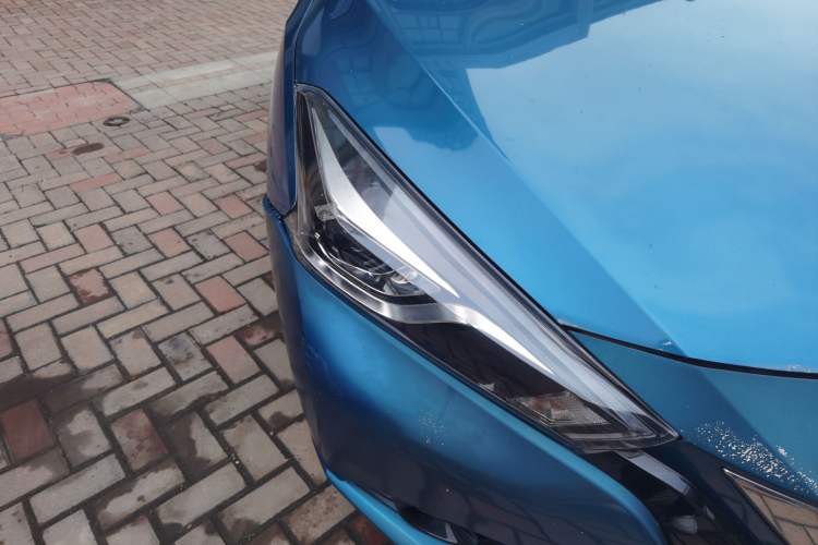 Used Nissan Lannia 2016 1.6L CVT Smart Cool Edition Right Front Headlight