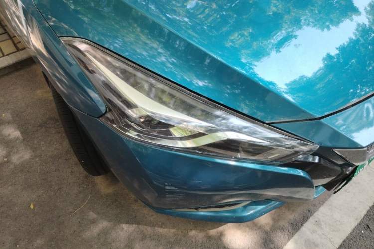 Used Nissan Lannia 2016 1.6L CVT Cool Edition Right Front Headlight