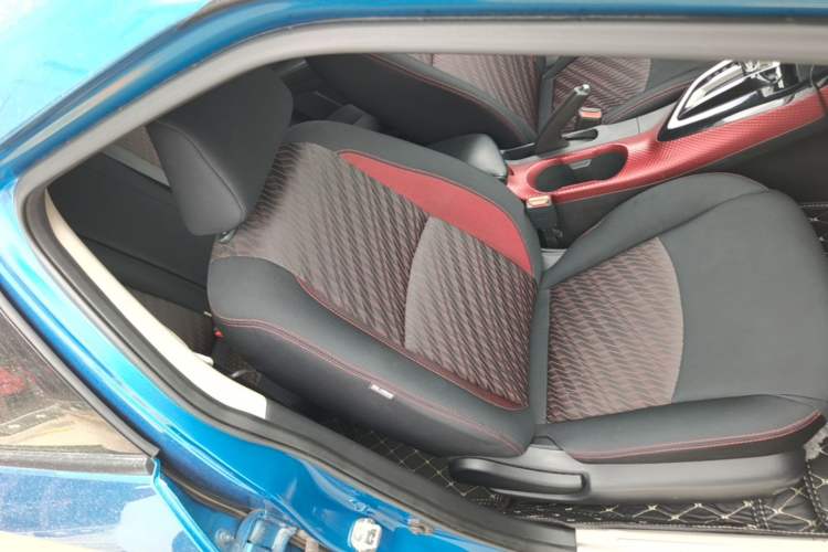 Used Nissan Lannia 2016 1.6L CVT Smart Cool Edition Right Front Seat