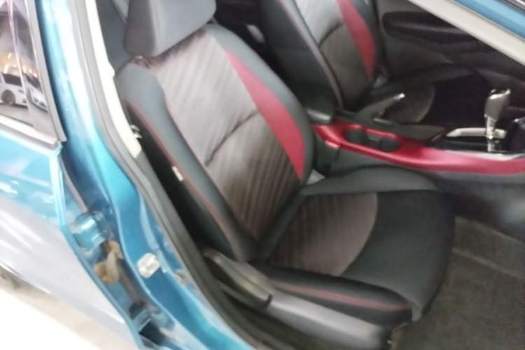 Used Nissan Lannia 2016 1.6L CVT Cool Edition Right Front Seat