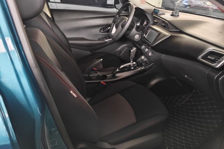 Used Nissan Lannia 2016 1.6L CVT Smart Cool Edition Right Front Seat