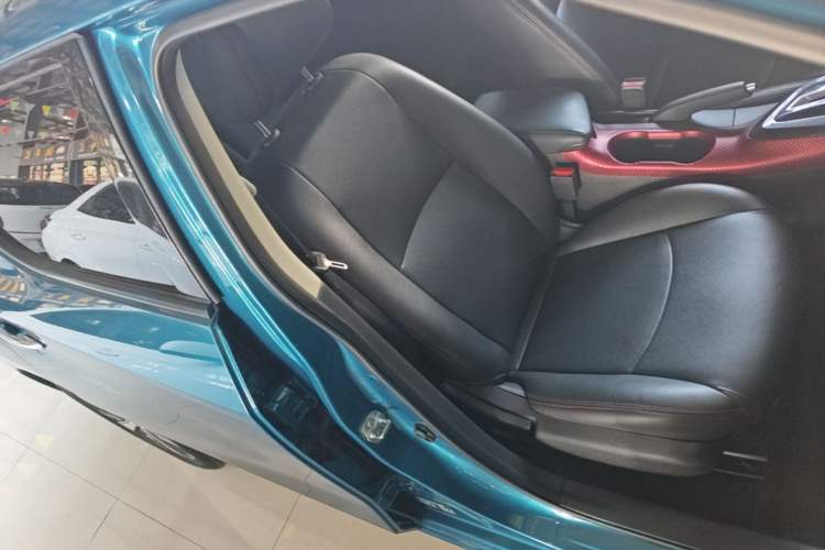 Used Nissan Lannia 2016 1.6L CVT Cool Edition Right Front Seat