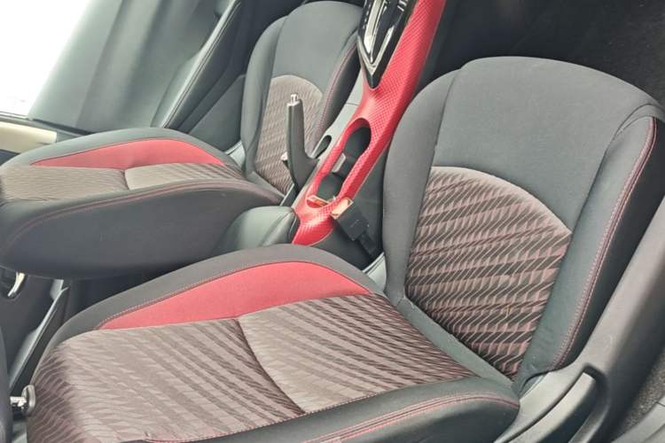 Used Nissan Lannia 2016 1.6L CVT Cool Edition Right Front Seat