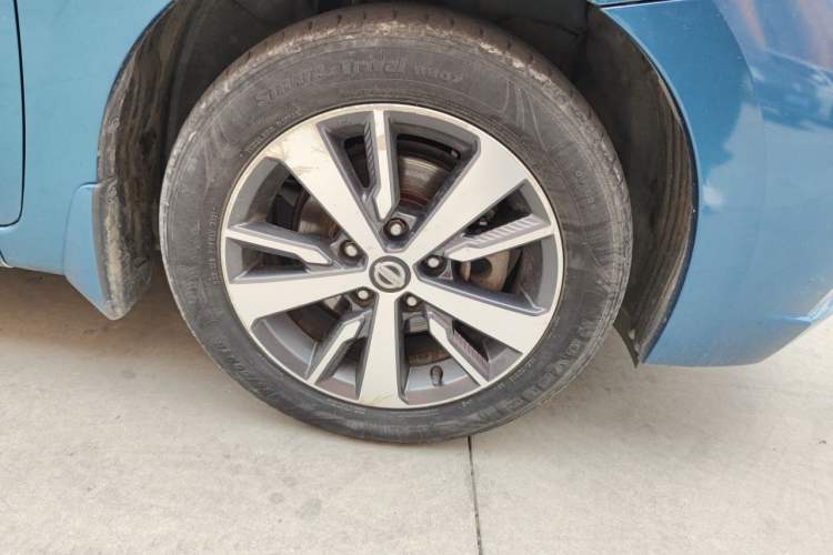 Used Nissan Lannia 2016 1.6L CVT Cool Edition Right Front Wheel Hub