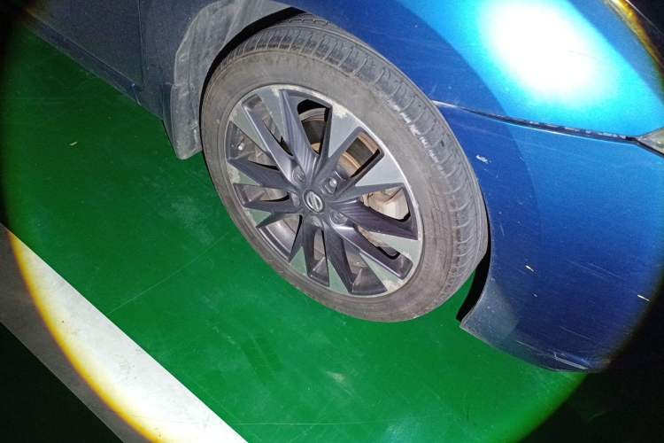 Used Nissan Lannia 2016 1.6L CVT Smart Cool Edition Right Front Wheel Hub