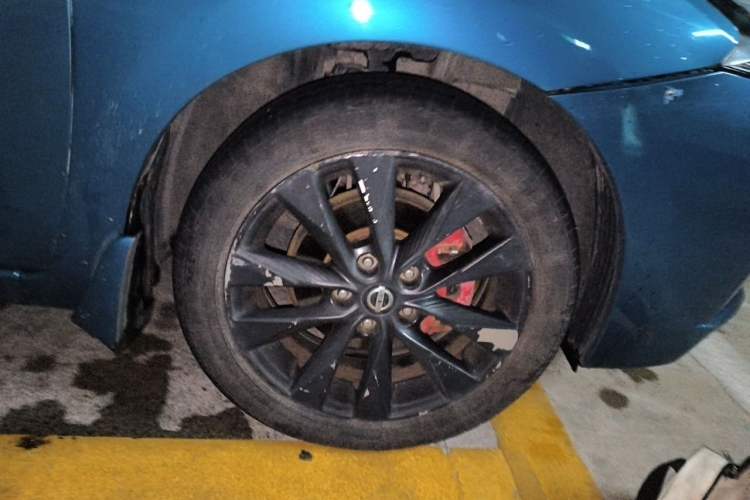 Used Nissan Lannia 2016 1.6L CVT Smart Cool Edition Right Front Wheel Hub