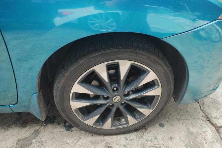 Used Nissan Lannia 2016 1.6L CVT Smart Cool Edition Right Front Wheel Hub