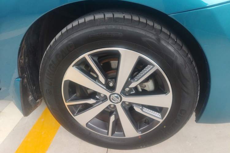 Used Nissan Lannia 2016 1.6L CVT Cool Edition Right Front Wheel Hub