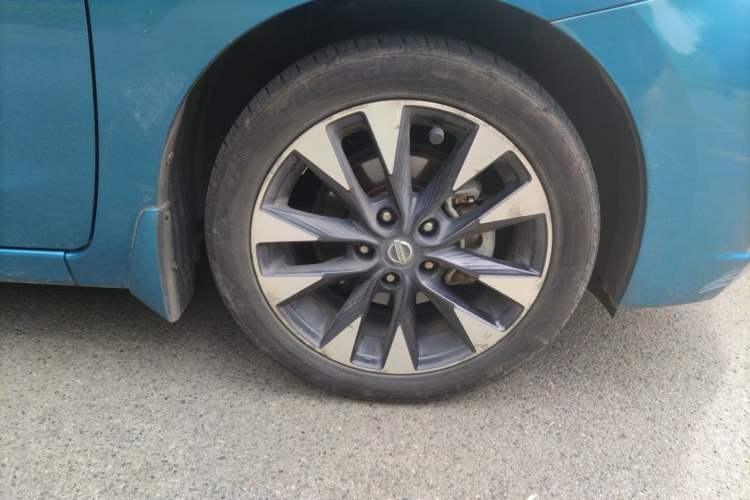 Used Nissan Lannia 2016 1.6L CVT Smart Cool Edition Right Front Wheel Hub