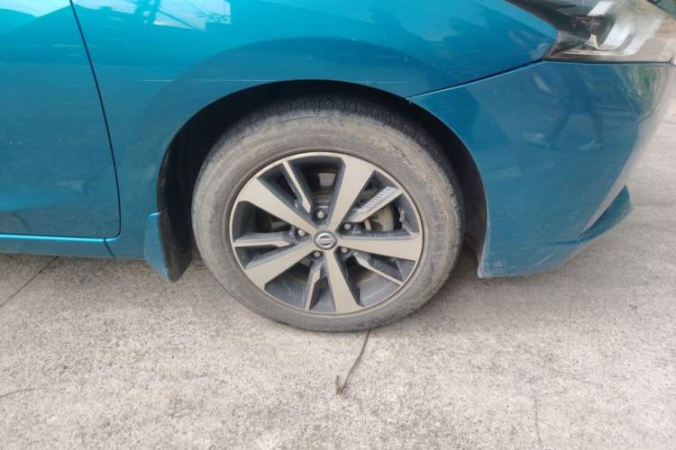 Used Nissan Lannia 2016 1.6L CVT Smart Cool Edition Right Front Wheel Hub