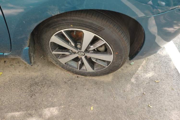 Used Nissan Lannia 2016 1.6L CVT Cool Edition Right Front Wheel Hub