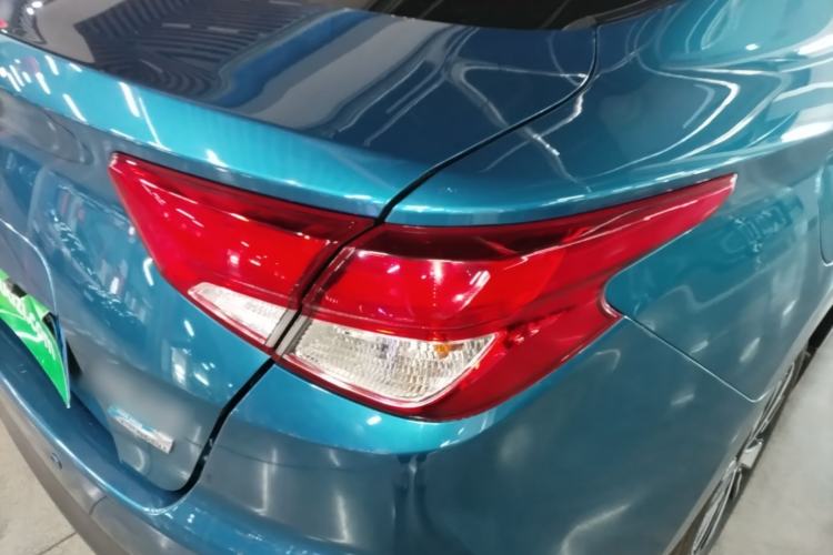 Used Nissan Lannia 2016 1.6L CVT Cool Edition Right Rear Taillight