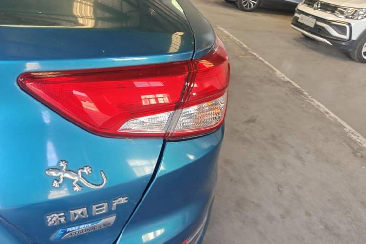 Used Nissan Lannia 2016 1.6L CVT Cool Edition Right Rear Taillight