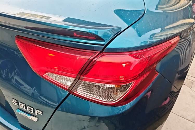 Used Nissan Lannia 2016 1.6L CVT Smart Cool Edition Right Rear Taillight