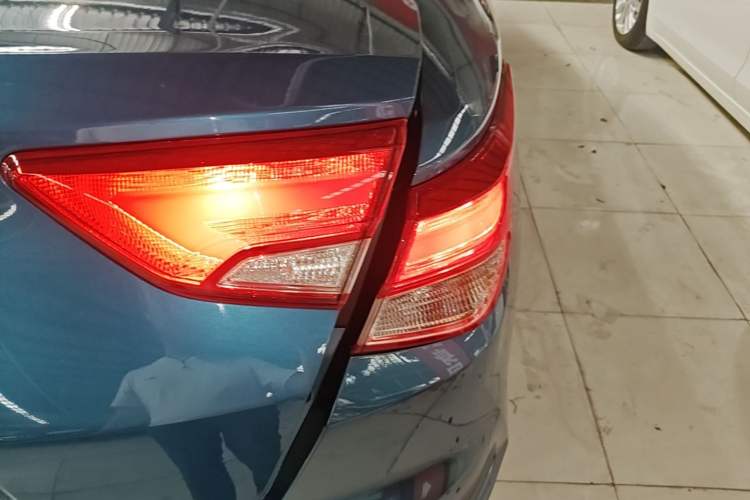 Used Nissan Lannia 2016 1.6L CVT High-Energy Version Right Rear Taillight