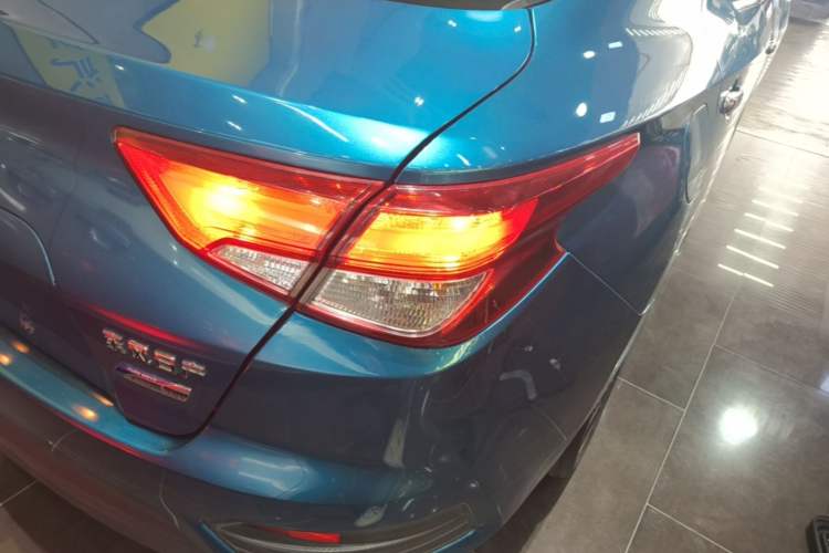 Used Nissan Lannia 2016 1.6L CVT Smart Cool Edition Right Rear Taillight