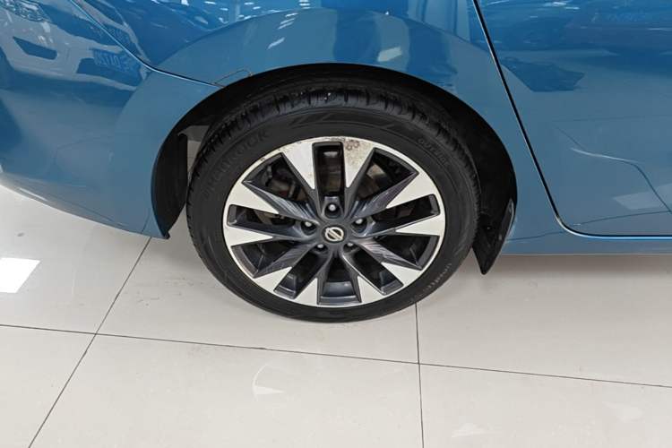 Used Nissan Lannia 2016 1.6L CVT Smart Cool Edition Right Rear Wheel Hub