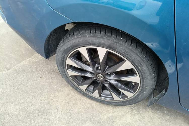 Used Nissan Lannia 2016 1.6L CVT Smart Cool Edition Right Rear Wheel Hub