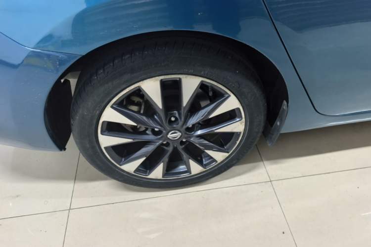 Used Nissan Lannia 2016 1.6L CVT Smart Cool Edition Right Rear Wheel Hub