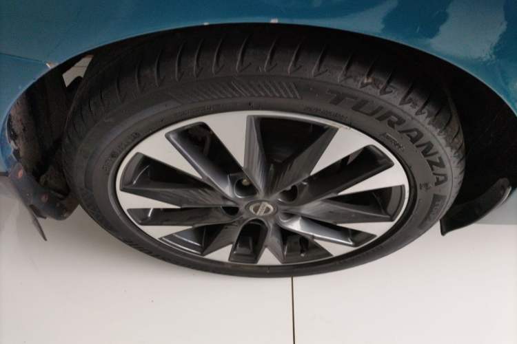 Used Nissan Lannia 2016 1.6L CVT Smart Cool Edition Right Rear Wheel Hub
