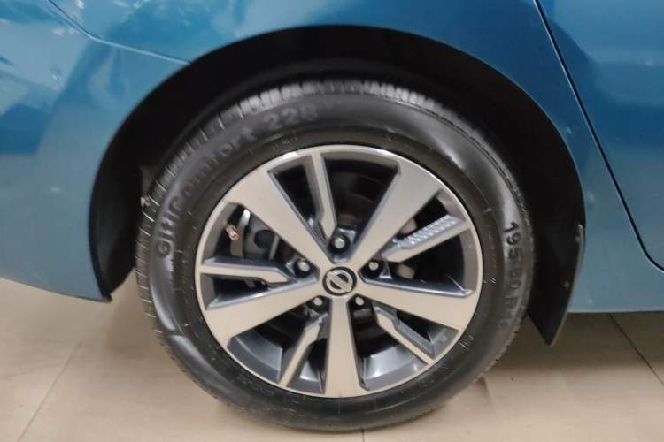 Used Nissan Lannia 2016 1.6L CVT Cool Edition Right Rear Wheel Hub