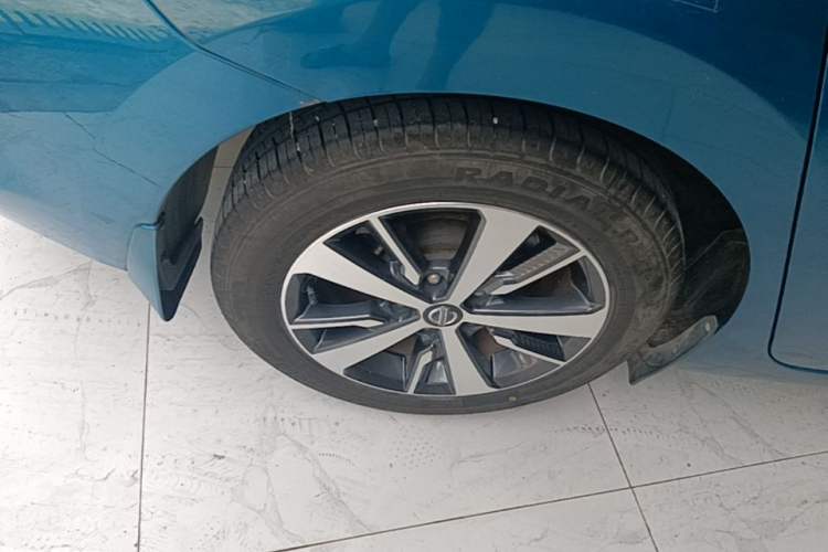 Used Nissan Lannia 2016 1.6L CVT Cool Edition Right Rear Wheel Hub