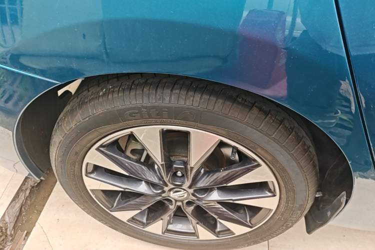 Used Nissan Lannia 2016 1.6L CVT Smart Cool Edition Right Rear Wheel Hub