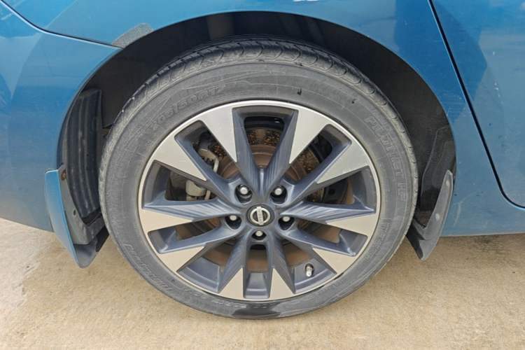 Used Nissan Lannia 2016 1.6L CVT Smart Cool Edition Right Rear Wheel Hub