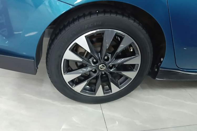 Used Nissan Lannia 2016 1.6L CVT Smart Cool Edition Right Rear Wheel Hub