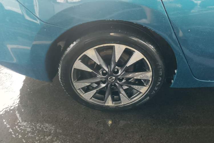 Used Nissan Lannia 2016 1.6L CVT Smart Cool Edition Right Rear Wheel Hub
