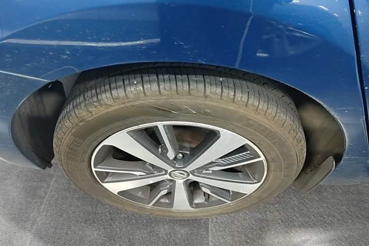 Used Nissan Lannia 2016 1.6L CVT Cool Edition Right Rear Wheel Hub